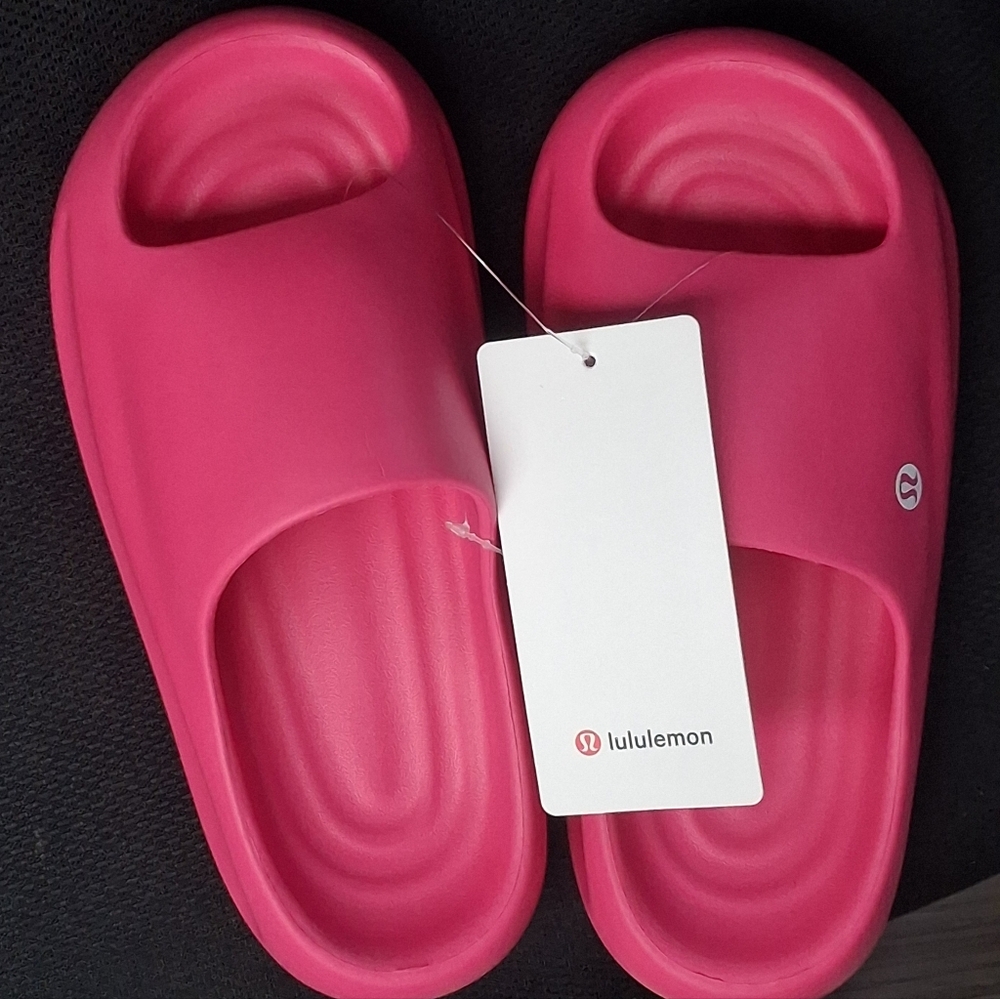 Lululemon Vibrant Pink Slides - Picture 3 of 4